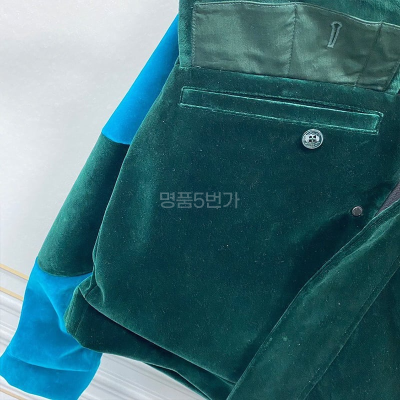 루이비통 테크니컬 테이프 벨루어 윈드브레이커 상품 이미지 11